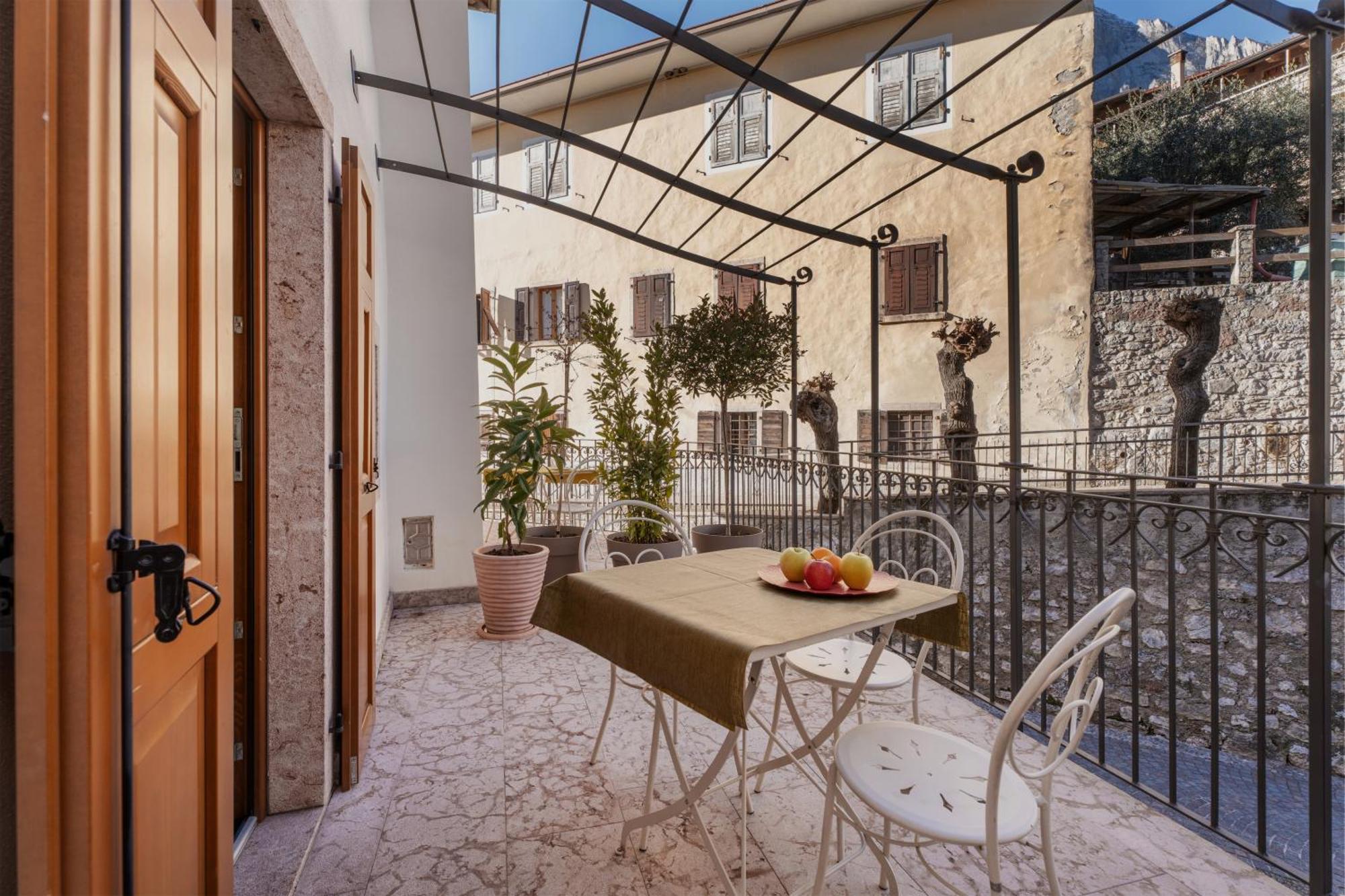 Pietra Rara Apartments Пьетрамурата Экстерьер фото